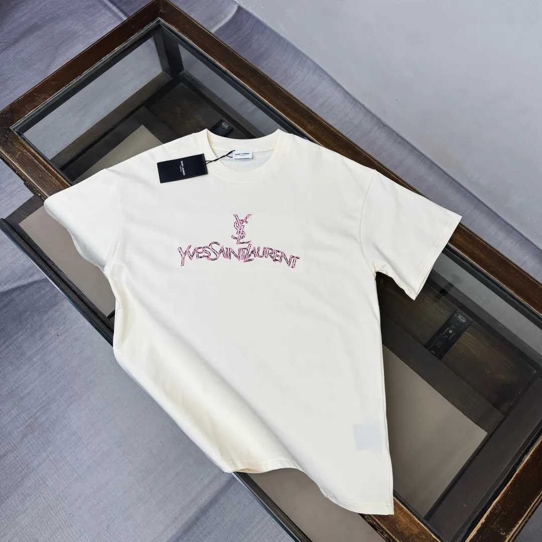 85💰 C⭐️YSL 26 New Arrival T ～ Same Style～ Premium ！ logo ，Premium ， ， ， 🔥 ， ， ， ， ， ， ！！ ：Black Size：XS S M L（OS ）